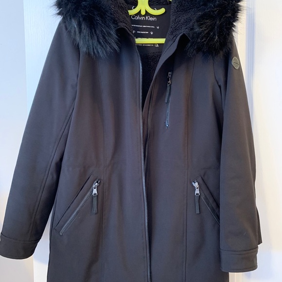 Calvin Klein waterproof Jacket - Picture 2 of 7